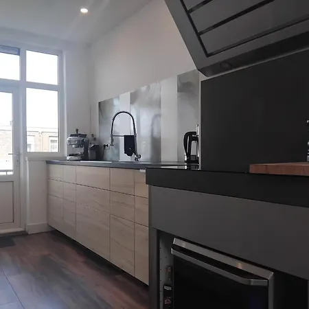 Heester Apartment *